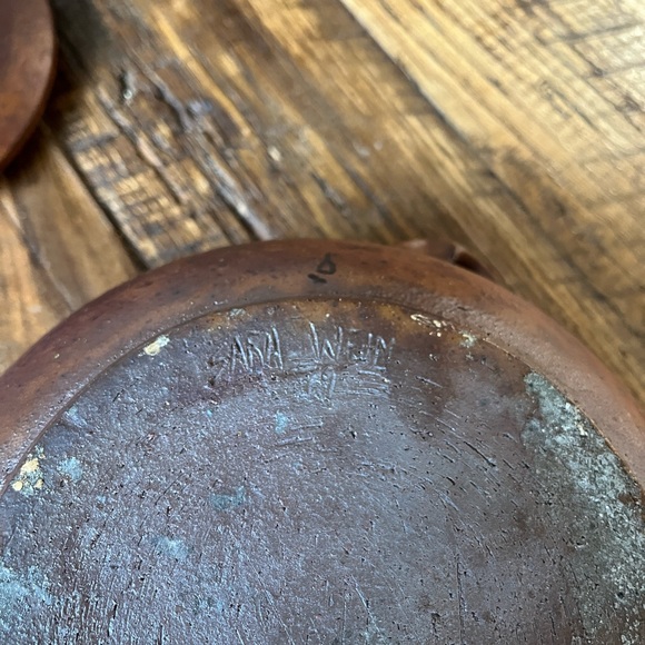 RARE 1979 Sara Wein hand thrown bowl with lid. - Picture 3 of 6